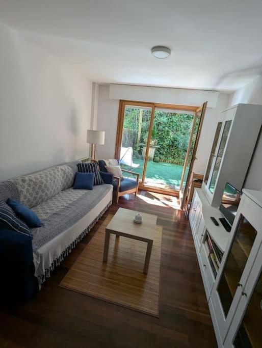 Casa De Claudia Comillas- Jardin Privado - A 10 Metros Del Capricho De Gaudi Exterior foto